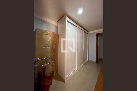 Casa à venda com 400m², 4 quartos e 4 vagasQuarto de Serviço