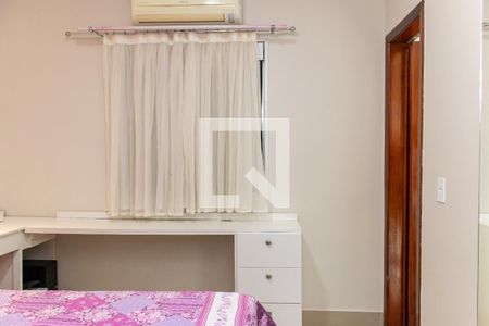 Casa à venda com 400m², 4 quartos e 4 vagasSuíte 1