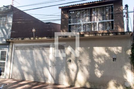 Casa à venda com 400m², 4 quartos e 4 vagasFachada