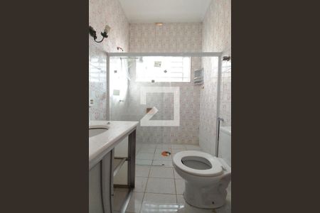 Casa para alugar com 250m², 5 quartos e 3 vagasBanheiro da Suíte