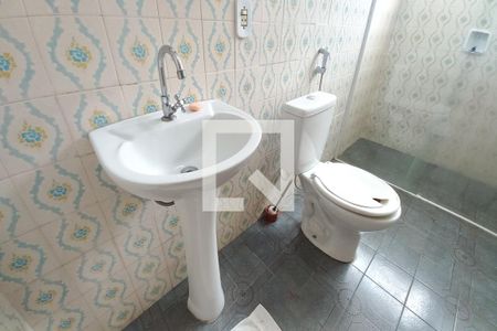 Casa para alugar com 250m², 5 quartos e 3 vagasDetalhe do Banheiro 
