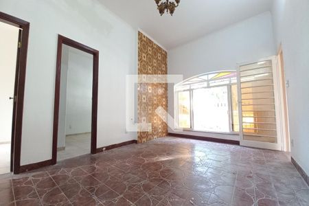 Sala de casa para alugar com 5 quartos, 200m² em Vila Lemos, Campinas