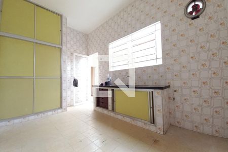 Casa para alugar com 250m², 5 quartos e 3 vagasCozinha 