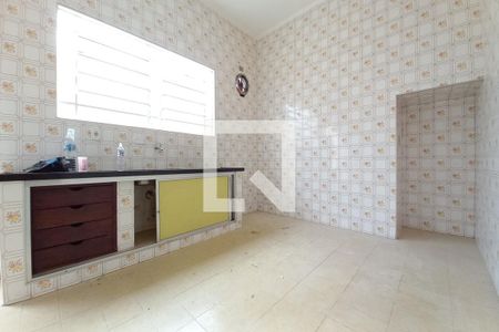 Casa para alugar com 250m², 5 quartos e 3 vagasCozinha 