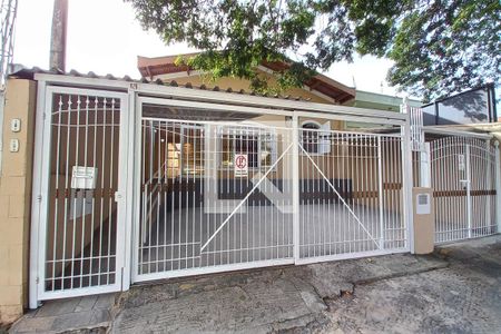Fachada do Prédio de casa para alugar com 5 quartos, 250m² em Vila Lemos, Campinas