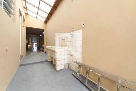 Casa para alugar com 250m², 5 quartos e 3 vagasÁrea de Serviço 