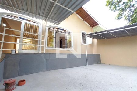 Garagem de casa para alugar com 5 quartos, 250m² em Vila Lemos, Campinas