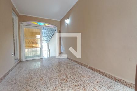 Sala de Estar   de casa para alugar com 5 quartos, 200m² em Vila Lemos, Campinas