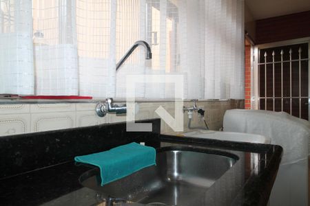 Casa à venda com 380m², 5 quartos e 8 vagasÁrea de Serviço