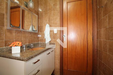 Casa à venda com 380m², 5 quartos e 8 vagasQuarto 1 - suite