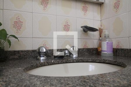 Casa à venda com 380m², 5 quartos e 8 vagasBanheiro Social