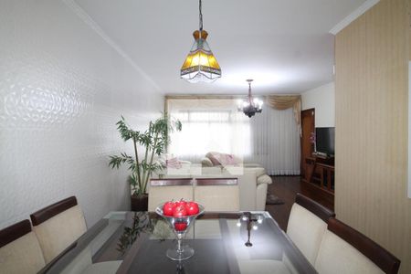 Casa à venda com 380m², 5 quartos e 8 vagasSala de Estar e Jantar 