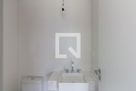 Banheiro de kitnet/studio à venda com 1 quarto, 33m² em Vila Nova Conceição, São Paulo