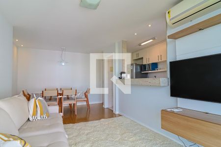 Sala de apartamento para alugar com 2 quartos, 75m² em Barra da Tijuca, Rio de Janeiro