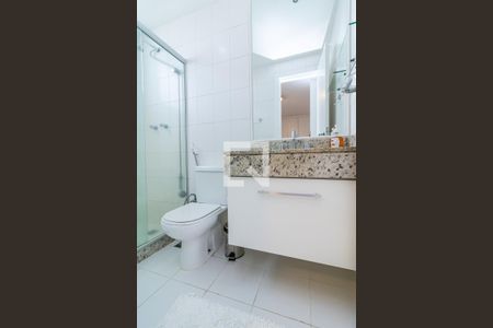 Apartamento para alugar com 75m², 2 quartos e 2 vagas Apartamento para alugar com 75m², 2 quartos e 2 vagasBanheiro da suíte