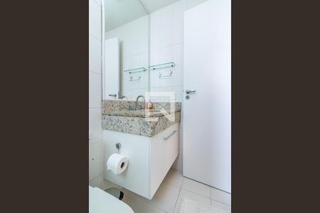 Apartamento para alugar com 75m², 2 quartos e 2 vagas Apartamento para alugar com 75m², 2 quartos e 2 vagasBanheiro da suíte