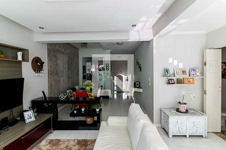 Sala de casa à venda com 3 quartos, 300m² em Jardim Jussara, São Paulo