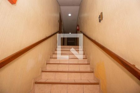 Apartamento para alugar com 53m², 1 quarto e sem vaga Apartamento para alugar com 53m², 1 quarto e sem vagaEscada