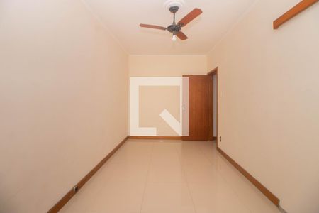 Sala/Quarto de apartamento à venda com 1 quarto, 53m² em Higienópolis, Porto Alegre