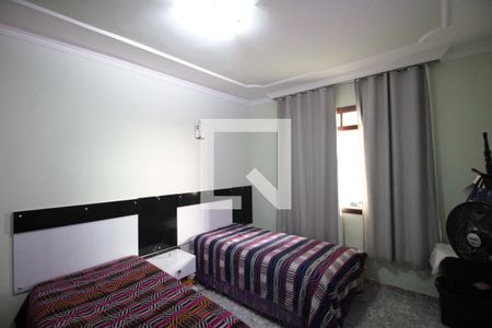 Casa à venda com 200m², 3 quartos e 2 vagasQuarto 2