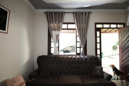 Sala de casa à venda com 3 quartos, 200m² em Jardim Leblon, Belo Horizonte