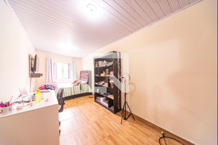 Casa à venda com 400m², 3 quartos e sem vaga Casa à venda com 400m², 3 quartos e sem vagaQuarto 1 casa 2