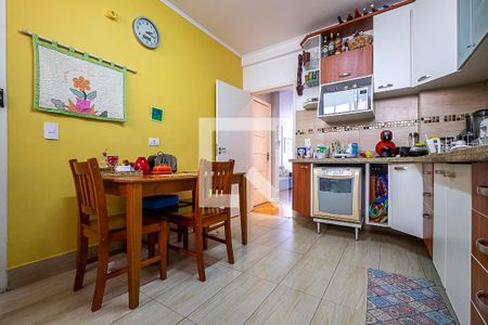 Apartamento à venda com 117m², 2 quartos e 1 vaga Apartamento à venda com 117m², 2 quartos e 1 vagaCozinha