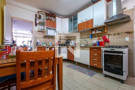 Apartamento à venda com 117m², 2 quartos e 1 vaga Apartamento à venda com 117m², 2 quartos e 1 vagaCozinha