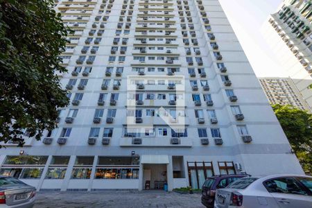 Apartamento para alugar com 60m², 2 quartos e 1 vagaFachada