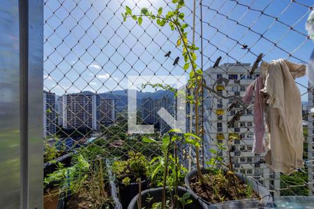 Apartamento para alugar com 60m², 2 quartos e 1 vagaÁrea de Serviço Vista