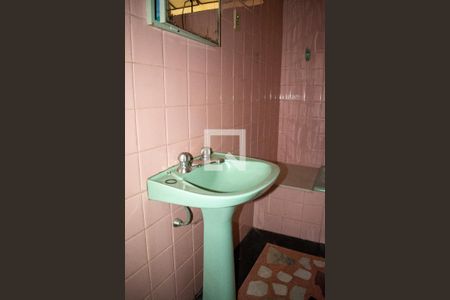 Casa à venda com 400m², 6 quartos e 2 vagasBanheiro