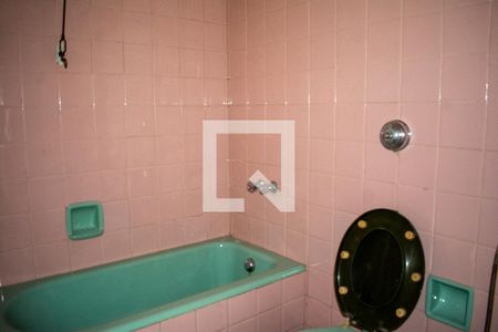 Casa à venda com 400m², 6 quartos e 2 vagasBanheiro