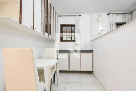 Casa à venda com 120m², 3 quartos e 2 vagasCozinha 