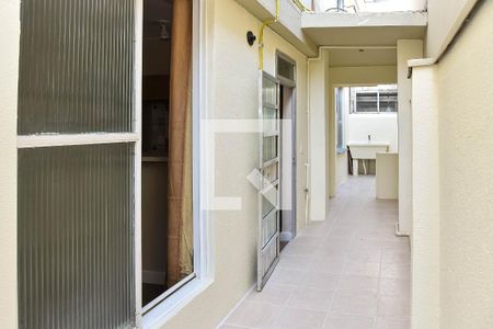 Apartamento à venda com 77m², 2 quartos e sem vaga Apartamento à venda com 77m², 2 quartos e sem vagaÁrea de Serviço