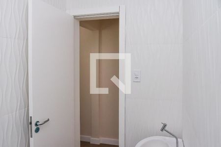 Apartamento à venda com 77m², 2 quartos e sem vaga Apartamento à venda com 77m², 2 quartos e sem vagaBanheiro