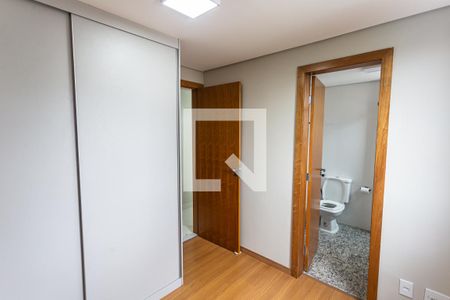 Apartamento para alugar com 111m², 2 quartos e 2 vagas Apartamento para alugar com 111m², 2 quartos e 2 vagasSuíte 2