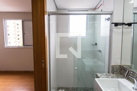 Banheiro da Suíte 1 de apartamento para alugar com 2 quartos, 111m² em Serra, Belo Horizonte