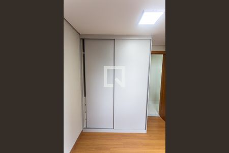 Apartamento para alugar com 111m², 2 quartos e 2 vagas Apartamento para alugar com 111m², 2 quartos e 2 vagasArmário da Suíte 2