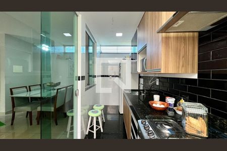 Casa à venda com 105m², 3 quartos e 1 vaga Casa à venda com 105m², 3 quartos e 1 vagaCozinha