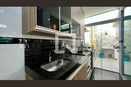 Casa à venda com 105m², 3 quartos e 1 vaga Casa à venda com 105m², 3 quartos e 1 vagaCozinha