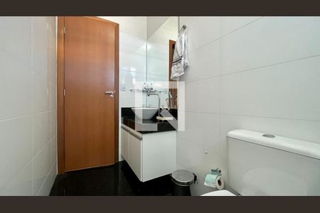 Casa à venda com 105m², 3 quartos e 1 vaga Casa à venda com 105m², 3 quartos e 1 vagaBanheiro