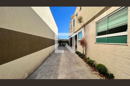 Casa à venda com 105m², 3 quartos e 1 vaga Casa à venda com 105m², 3 quartos e 1 vagaEntrada