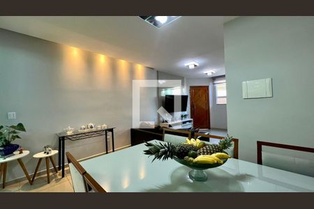 Sala de casa à venda com 3 quartos, 105m² em Palmares, Belo Horizonte