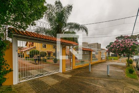 Casa de condomínio à venda com 65m², 2 quartos e 1 vagaFachada