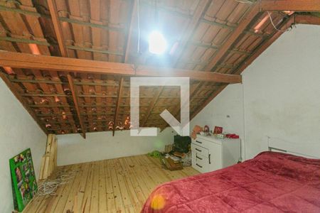 Casa de condomínio à venda com 65m², 2 quartos e 1 vagaSotão