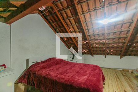 Casa de condomínio à venda com 65m², 2 quartos e 1 vagaSotão