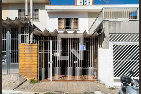 Casa à venda com 115m², 2 quartos e 1 vaga Casa à venda com 115m², 2 quartos e 1 vagaFachada