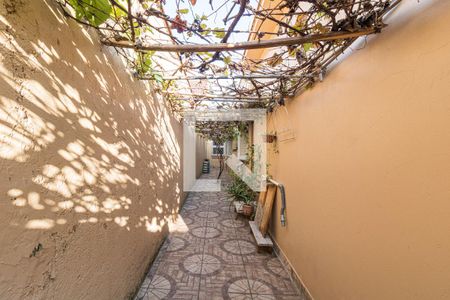 Casa à venda com 170m², 4 quartos e 5 vagasQuintal