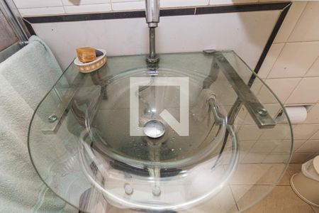 Casa à venda com 170m², 4 quartos e 5 vagasBanheiro 2