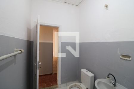 Casa à venda com 116m², 3 quartos e 2 vagasBanheiro